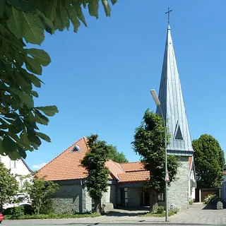 Ein Bild der Auferstehungskirche in Anröchte
